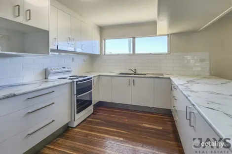 15d Sunflower St, Miles End, QLD 4825