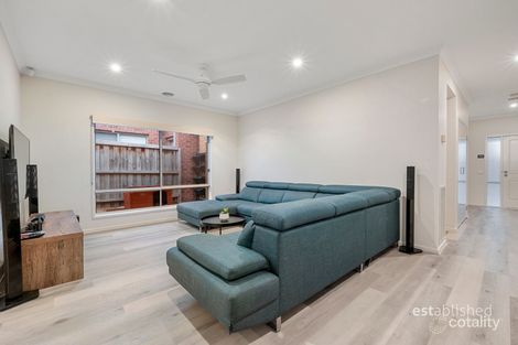 Property photo of 10 Daydream Drive Point Cook VIC 3030