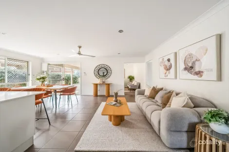 Property photo of 8 Dickson Crescent North Lakes QLD 4509