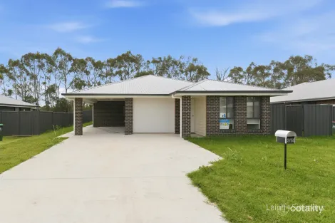 2/14 Sunrise Cres, Armidale, NSW 2350
