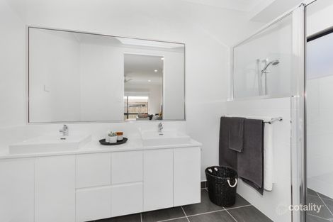 Property photo of 11 Target Street Oonoonba QLD 4811