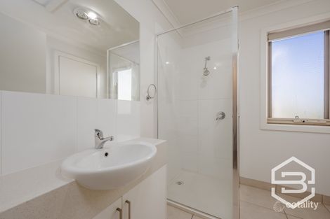 Property photo of 38 Penhall Drive Craigieburn VIC 3064