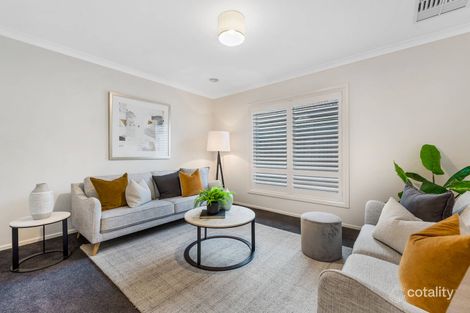 Property photo of 8 Southern Drive Dingley Village VIC 3172