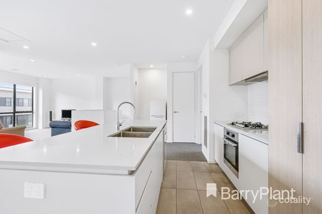 Property photo of 65 Oakden Crescent St Albans VIC 3021