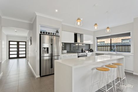 Property photo of 12 Iris Loop Armstrong Creek VIC 3217
