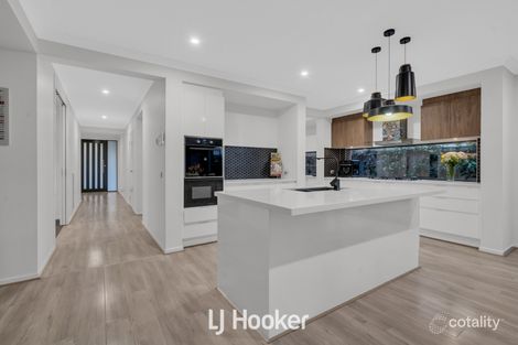 Property photo of 164 Heather Grove Clyde North VIC 3978