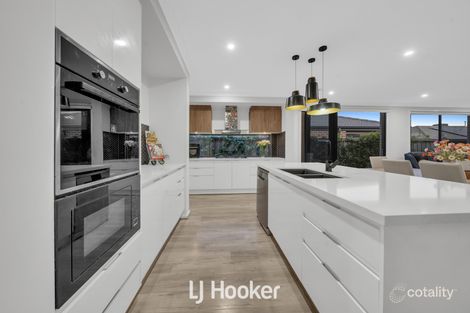 Property photo of 164 Heather Grove Clyde North VIC 3978