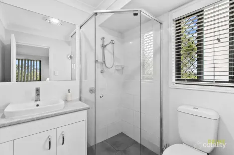 Property photo of 18 Flynn Court Urraween QLD 4655