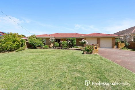 Property photo of 17 Winston Crescent Viveash WA 6056