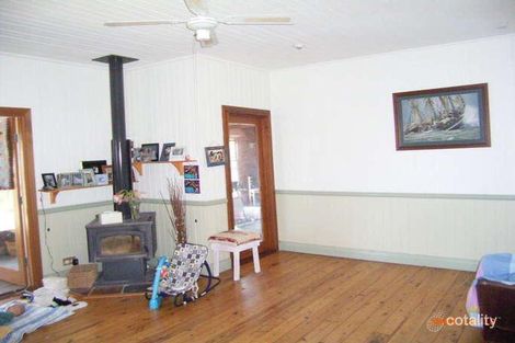 Property photo of 25 Vale Road Glencoe QLD 4352