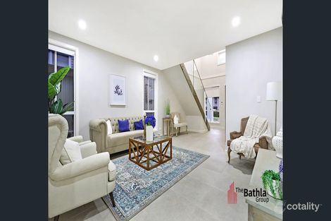 Property photo of 19 Braeburn Crescent Stanhope Gardens NSW 2768