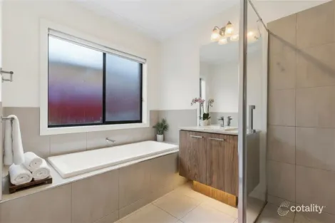 Property photo of 45 Fewster Circuit Mickleham VIC 3064