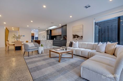 Property photo of 16B Carrington Road Reservoir VIC 3073