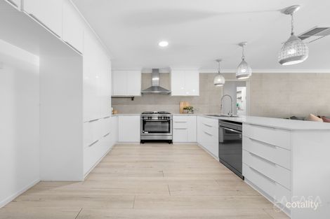 Property photo of 21 Robinia Place Jerrabomberra NSW 2619
