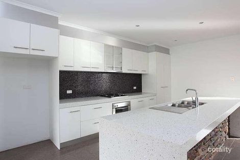 Property photo of 35 Georgia Crescent Werribee VIC 3030