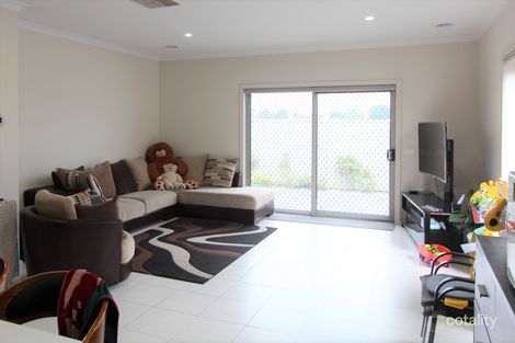 Property photo of 49 Stark Circuit Cranbourne East VIC 3977