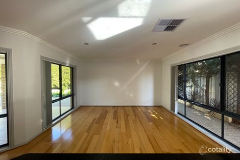 Property photo of 6 Montclair Avenue West Wodonga VIC 3690