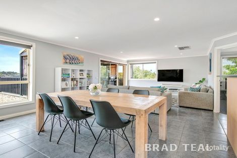 Property photo of 24 Backhaus Avenue Sunbury VIC 3429