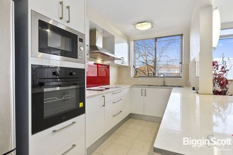 Property photo of 2/5 James Street Box Hill VIC 3128