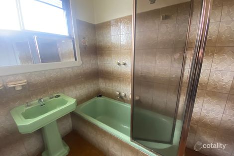 Property photo of 28 Chaleyer Street Reservoir VIC 3073