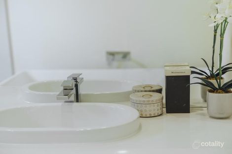 Property photo of 38 Opperman Drive North Kellyville NSW 2155