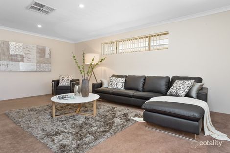 Property photo of 8 Cotswold Parade Aubin Grove WA 6164