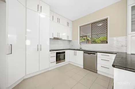 Property photo of 14 Willawong Crescent Nerang QLD 4211