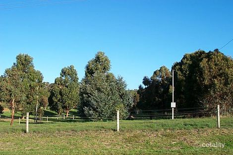 18 Barrass Rd, Little Grove, WA 6330