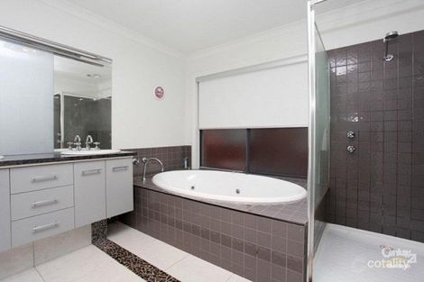 Property photo of 31 St Kilda Parade Taylors Hill VIC 3037