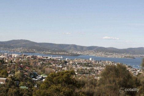 13 Montrivale Rise, Dynnyrne, TAS 7005