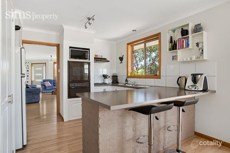 Property photo of 1 Honeysuckle Grove Evandale TAS 7212
