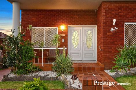 Property photo of 32 Knoll Avenue Turrella NSW 2205