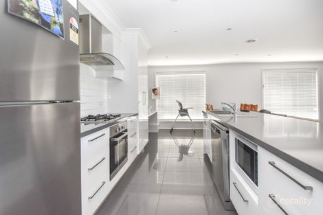 Property photo of 2 Downey Crescent Orange NSW 2800