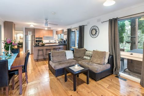 Property photo of 11 Oak Grove Mount Evelyn VIC 3796