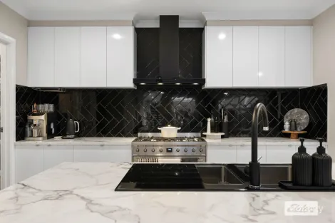 Property photo of 63 Cuthbert Street Killara VIC 3691