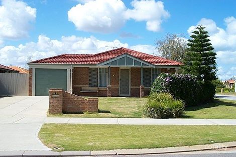 15 Holcombe Rd, Warnbro, WA 6169