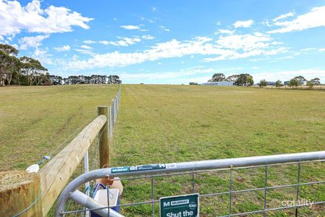 8242 Hamilton Hwy, Hamilton, VIC 3300