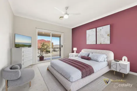 Property photo of 8 Ebony Close Hillvue NSW 2340