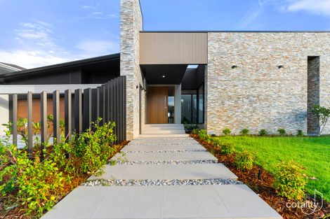 8443 Magnolia Dr E, Hope Island, QLD 4212