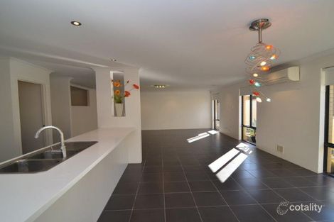 Property photo of 35 Normanby Bend Success WA 6164