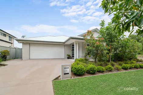 4 Seaside Bvd, Fern Bay, NSW 2295