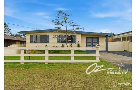 Property photo of 120 Waratah Crescent Sanctuary Point NSW 2540