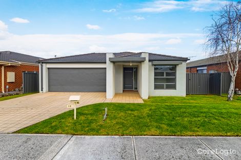 Property photo of 13 Orchard Valley Avenue Pakenham VIC 3810