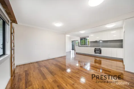 Property photo of 39 Willan Drive Cartwright NSW 2168