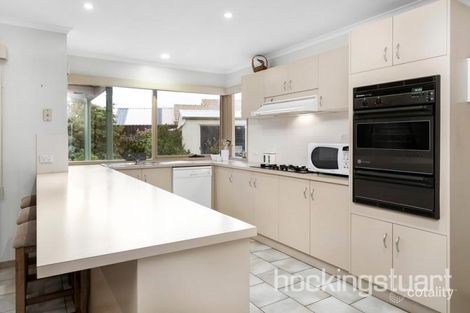 Property photo of 5 Collyer Close Brookfield VIC 3338