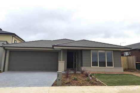 Property photo of 16 Braeburn Place Werribee VIC 3030