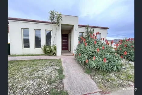 1/39 Horseshoe Cct, Truganina, VIC 3029