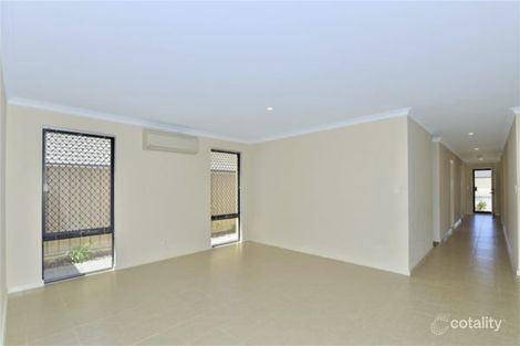 Property photo of 8 Rochdale Circle Meadow Springs WA 6210