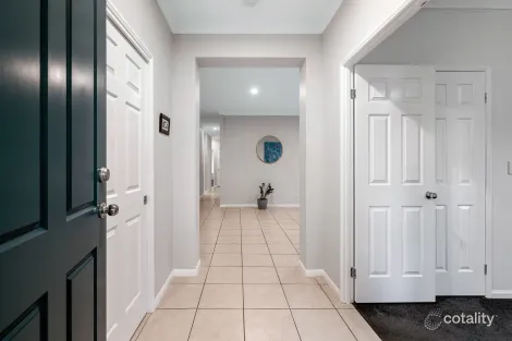 Property photo of 8 Murray Circuit Upper Coomera QLD 4209