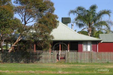 88 Beale St, Oakey, QLD 4401